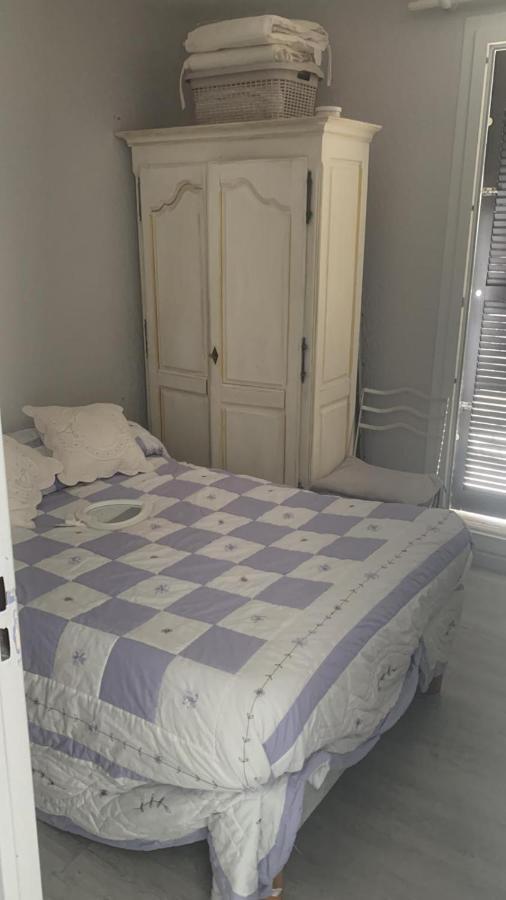 Les Emeraudes Apartment